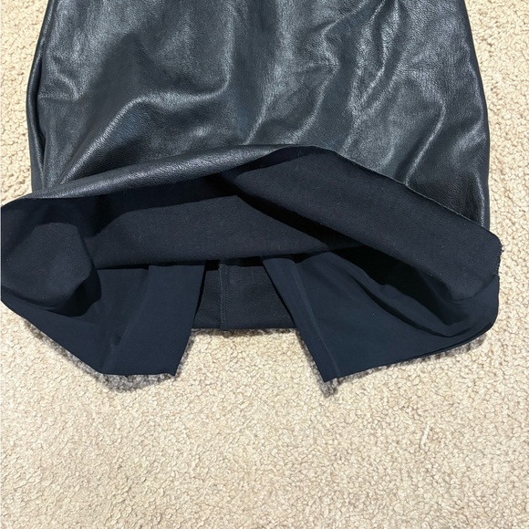The Faux Leather Mini Skirt from Commando Sz Small - Picture 7 of 8